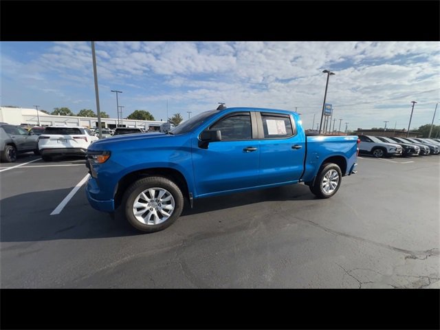 2022 Chevrolet Silverado 1500 Custom photo 3