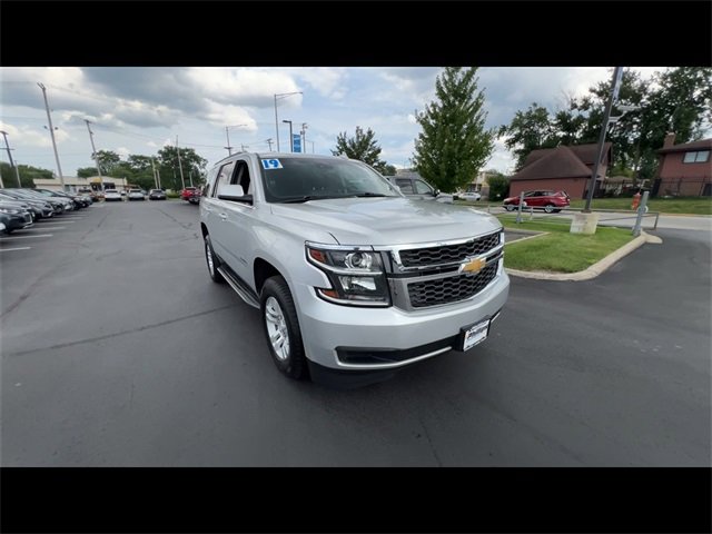 2019 Chevrolet Tahoe LT photo 2