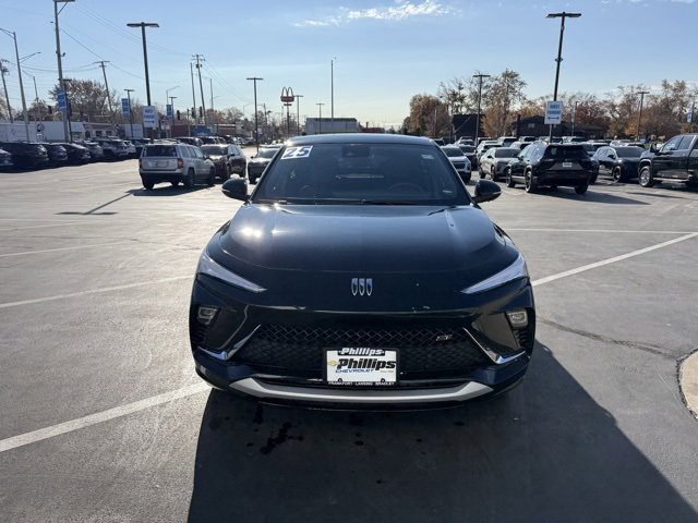 2024 Buick Envista ST photo 2