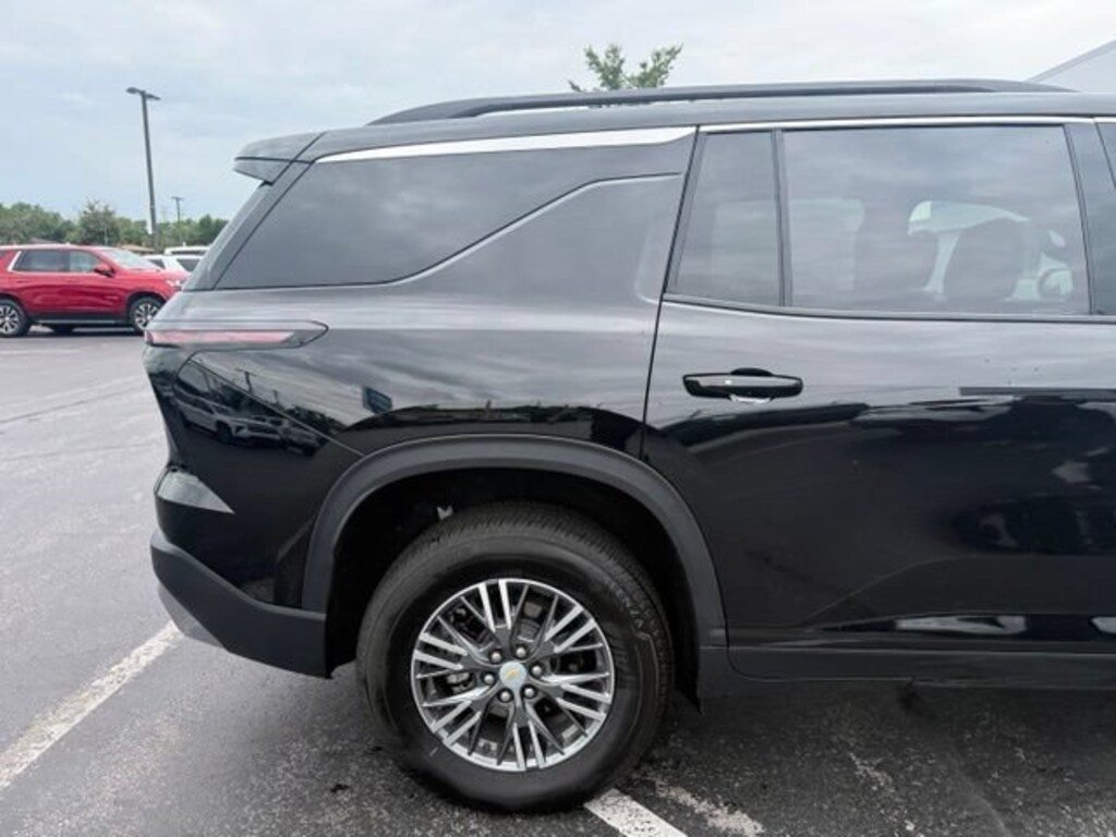 Used 2026 Chevrolet Traverse LT SUV