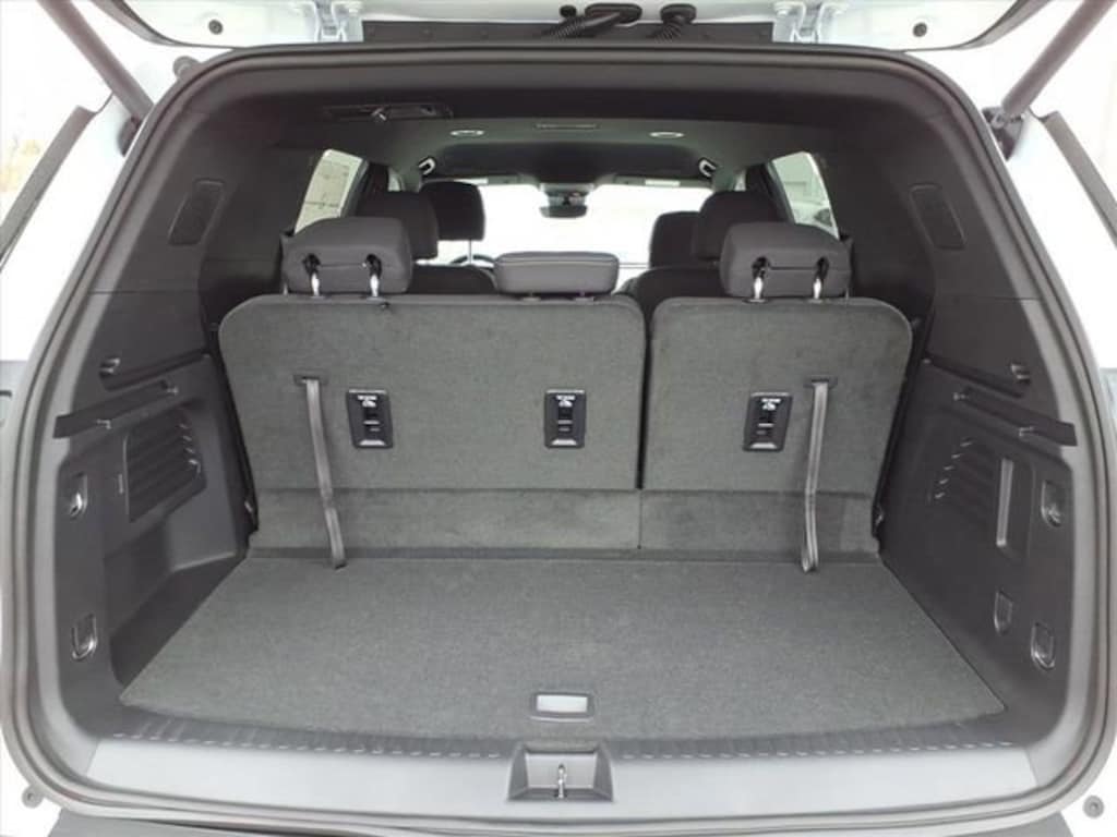 New 2026 Chevrolet Traverse LT SUV