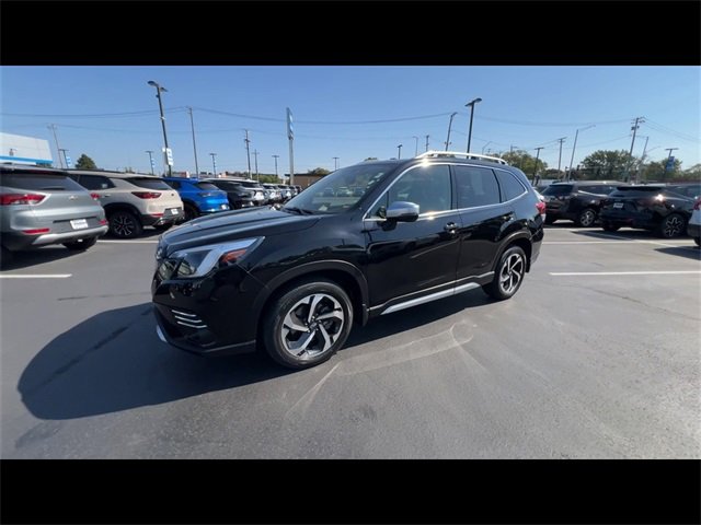 2022 Subaru Forester Touring photo 4