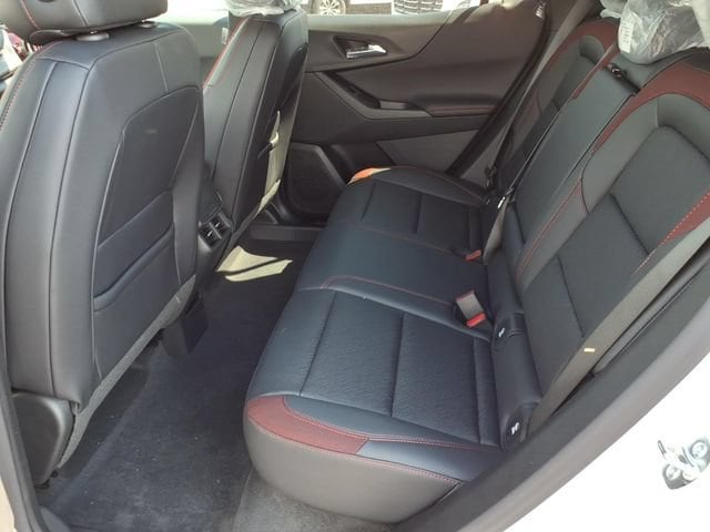 2027 Chevrolet Equinox RS - Photo 8