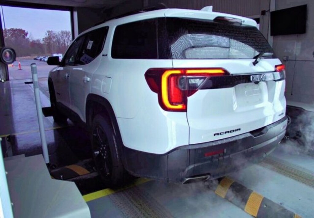 Used 2023 GMC Acadia SLE SUV