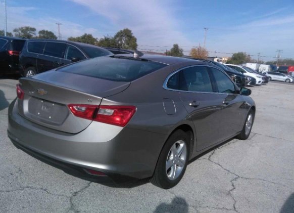 2023 Chevrolet Malibu 1LT photo 2