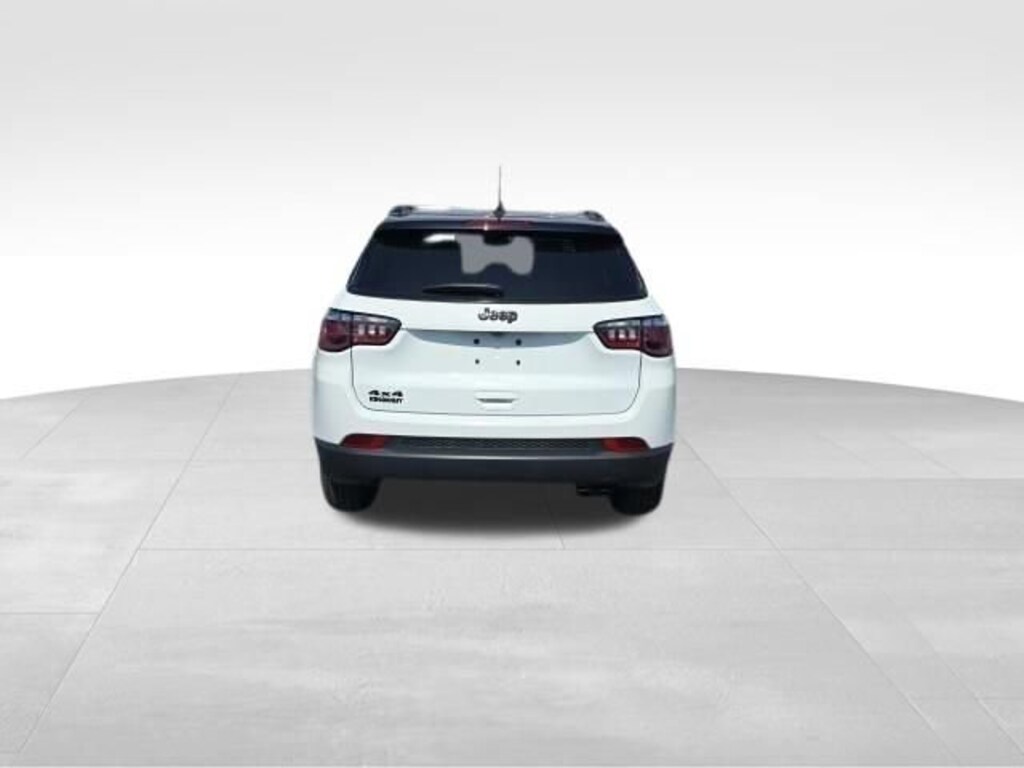 Used 2022 Jeep Compass Altitude 4x4 SUV