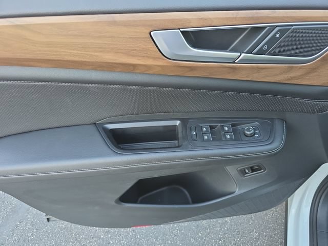 2024 Volkswagen Atlas SE w/Tech - Photo 11