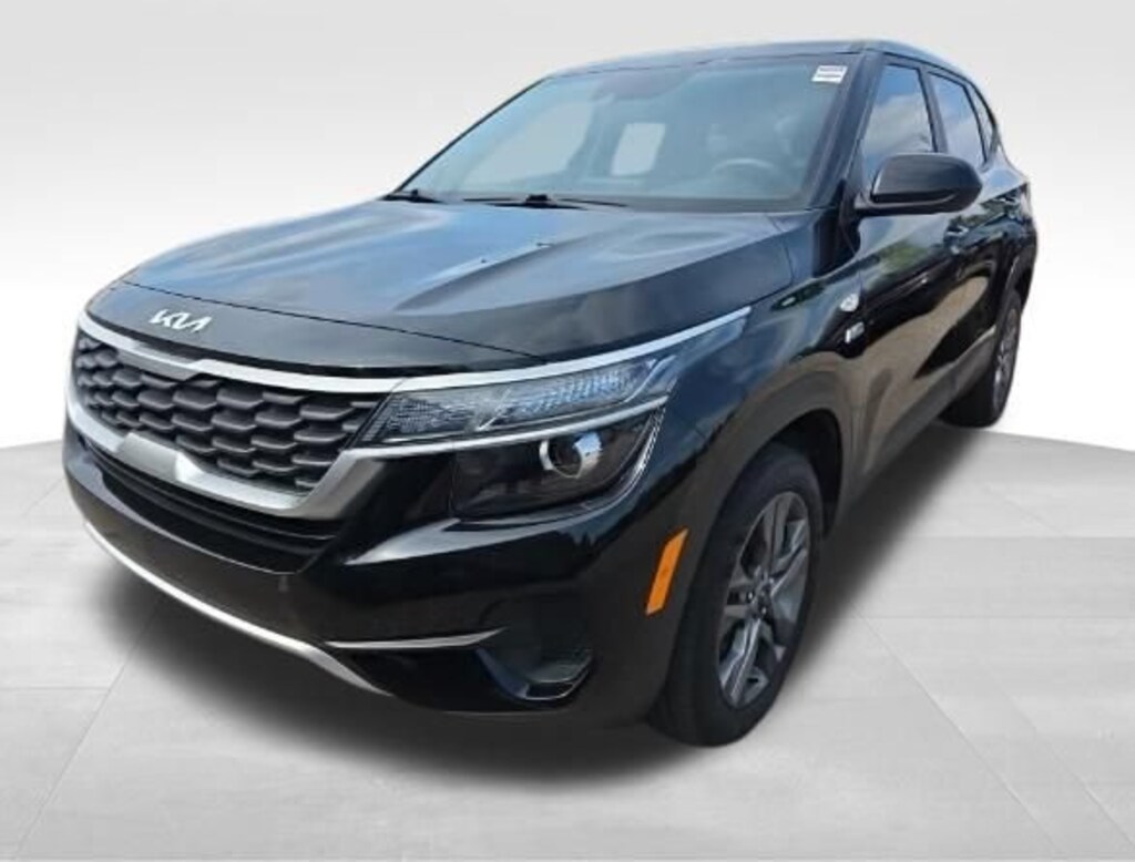 Used 2023 Kia Seltos LX SUV
