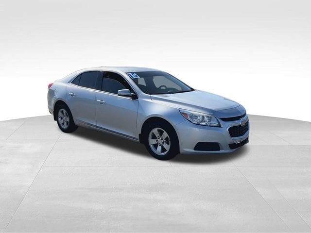 Used 2015 Chevrolet Malibu 1LT with VIN 1G11C5SL4FU153295 for sale in Lansing, IL
