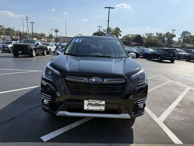 2022 Subaru Forester Touring photo 2