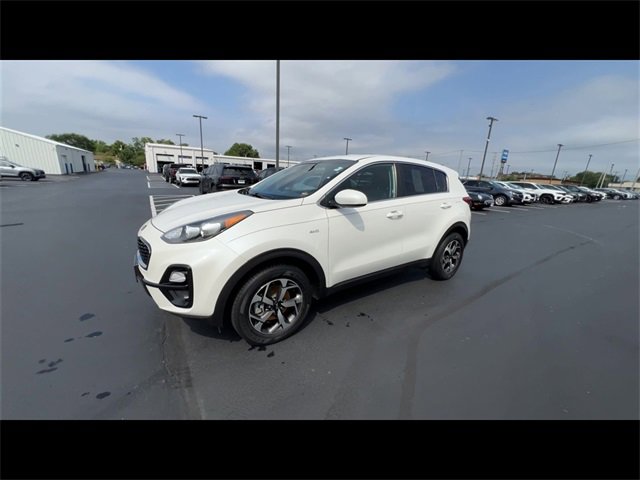 2022 Kia Sportage LX photo 3