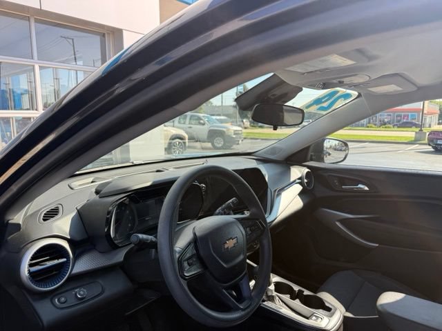 2024 Chevrolet Trax LS - Photo 7