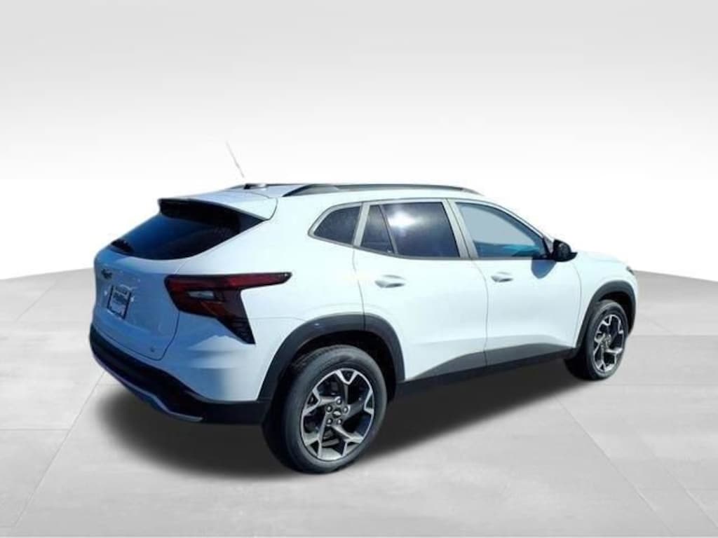 New 2026 Chevrolet Trax LT SUV