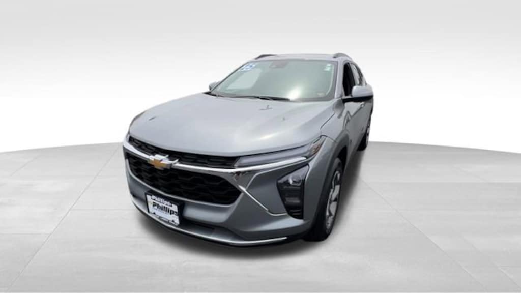 Used 2025 Chevrolet Trax LT SUV