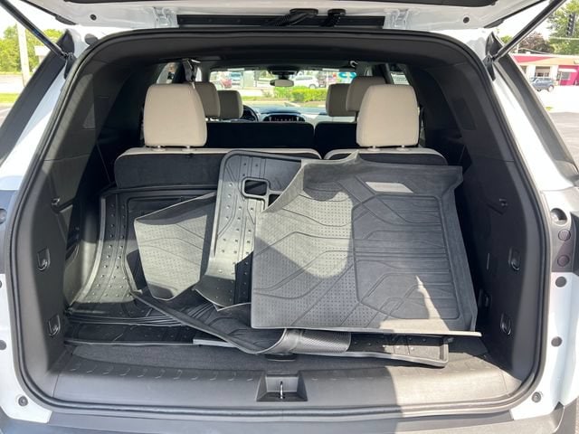 2023 Chevrolet Traverse LS - Photo 25