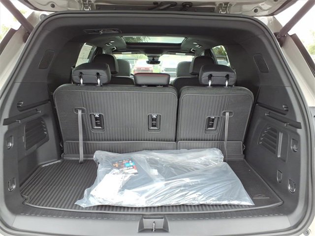 2026 Chevrolet Traverse Z71 photo 2