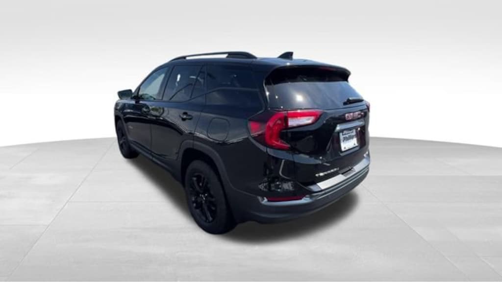 Used 2024 GMC Terrain AT4 SUV