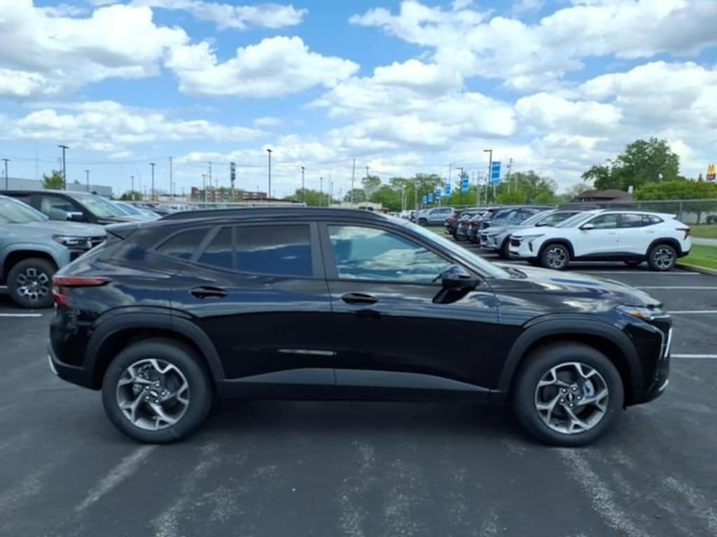 New 2026 Chevrolet Trax LT SUV