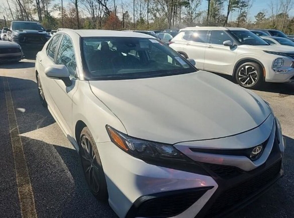 Used 2024 Toyota Camry SE