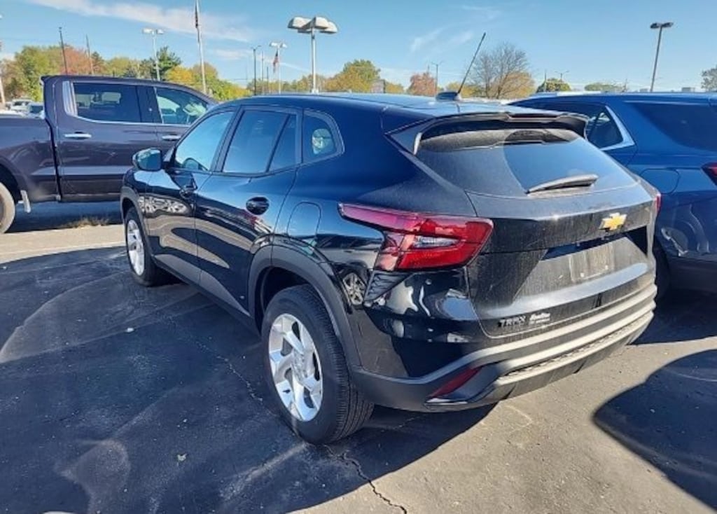 Used 2024 Chevrolet Trax LS SUV