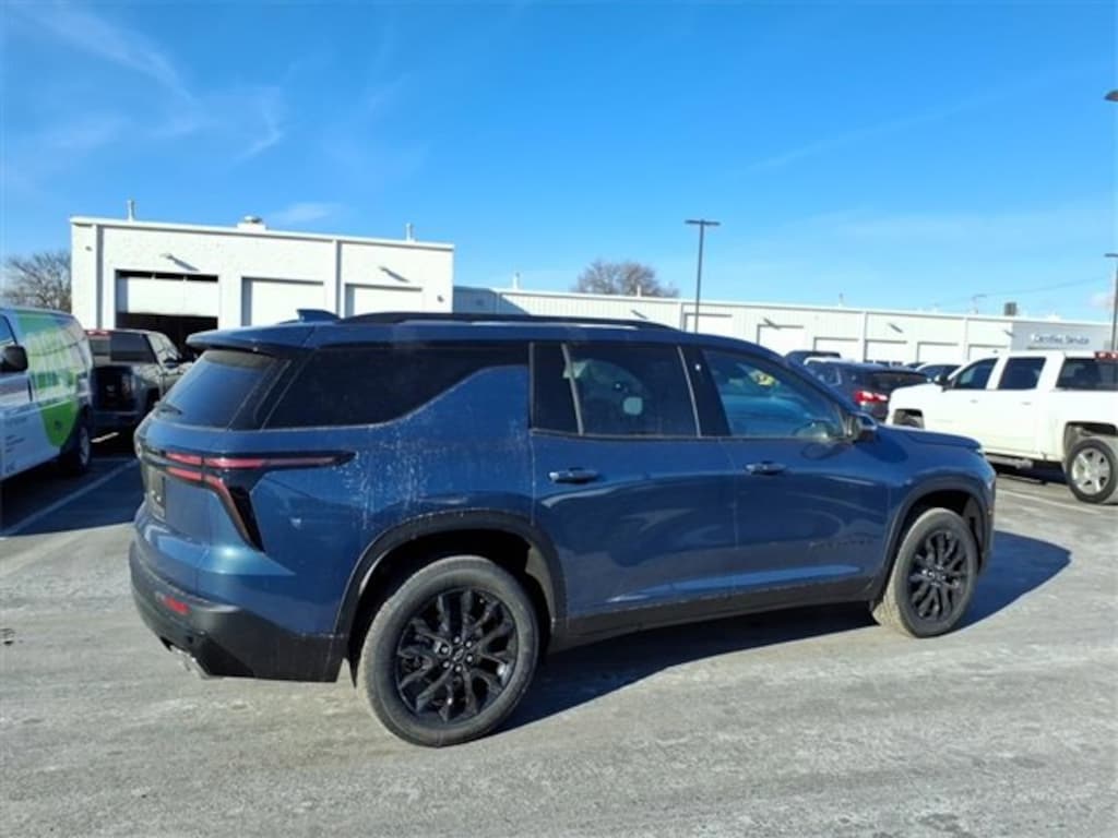 New 2026 Chevrolet Traverse LT SUV