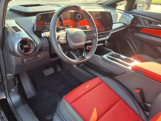 2025 Chevrolet Equinox EV RS - Photo 7