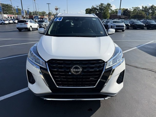 2024 Nissan Kicks SV photo 2