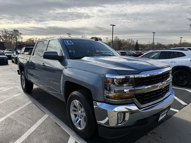 2016 Chevrolet Silverado 1500 LT photo 3