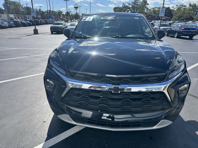 2023 Chevrolet Blazer 2LT photo 2