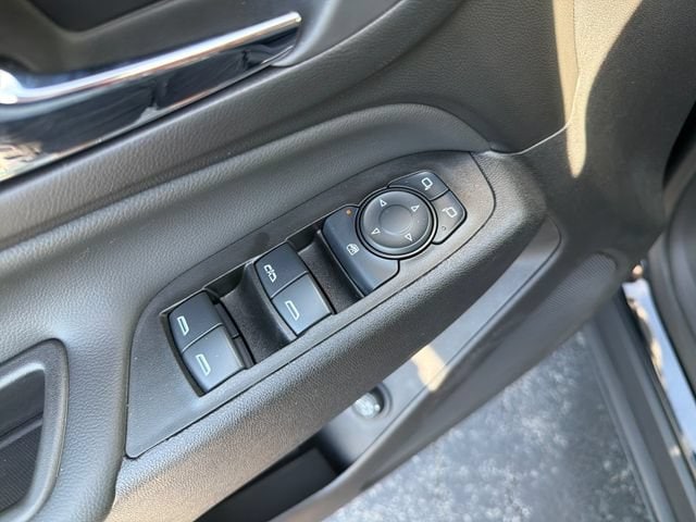2024 Chevrolet Equinox LT - Photo 13