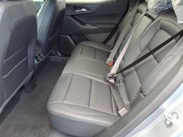 2027 Chevrolet Equinox LT - Photo 8