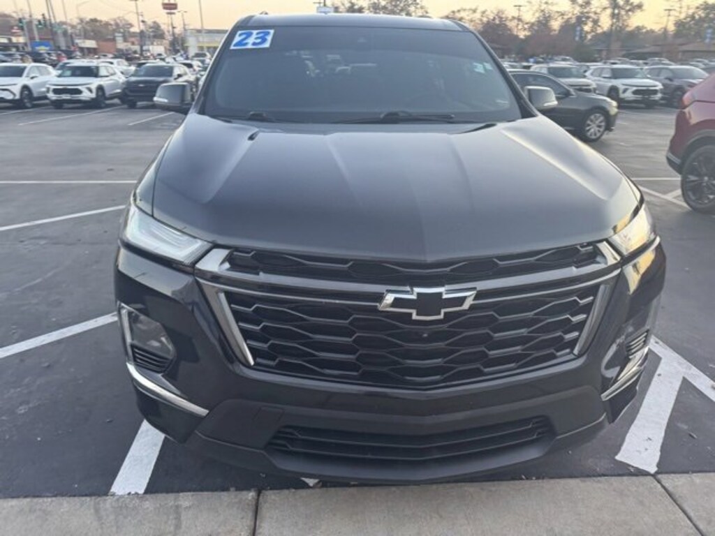 Used 2023 Chevrolet Traverse Premier SUV
