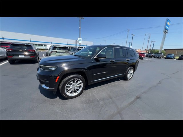 2023 Jeep Grand Cherokee L Summit photo 3