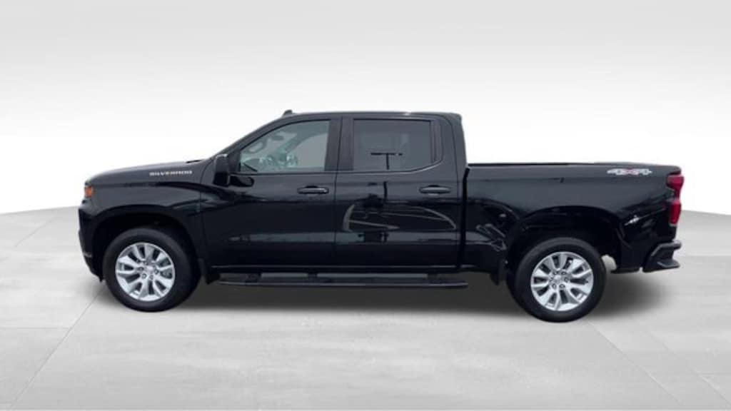 Used 2022 Chevrolet Silverado 1500 LTD Custom Truck
