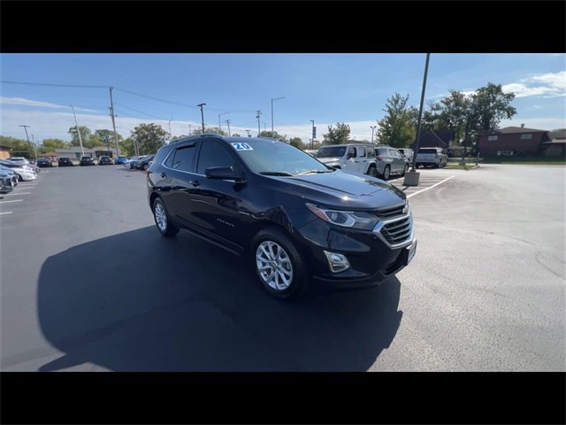2020 Chevrolet Equinox LT photo 2