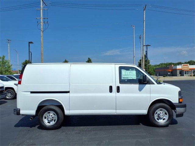 2025 Chevrolet Express Cargo 2500 Van photo 3