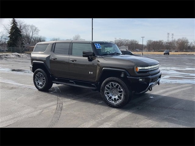Used 2025 GMC HUMMER EV 3X with VIN 1GKB0RDC5SU101682 for sale in Lansing, IL
