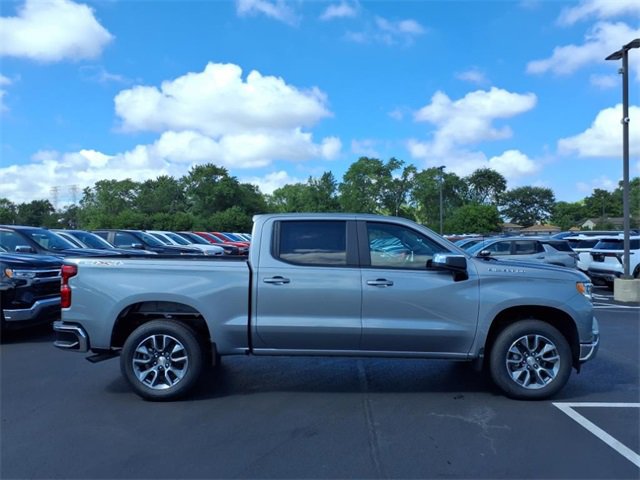 2025 Chevrolet Silverado 1500 LT photo 2
