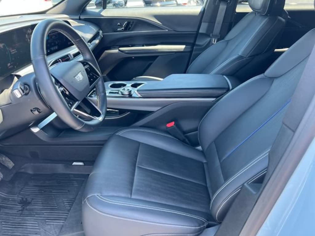 Used 2024 CADILLAC LYRIQ Luxury 1 SUV