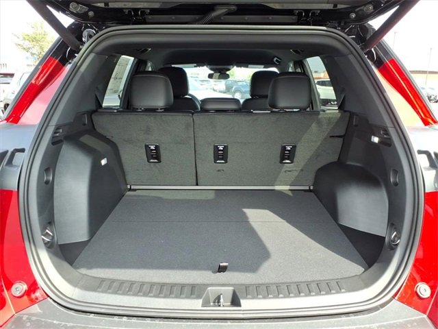 2026 Chevrolet Equinox LT photo 2