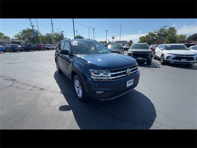 2019 Volkswagen Atlas V6 SE photo 2