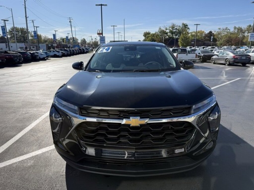 Used 2024 Chevrolet Trax LS SUV