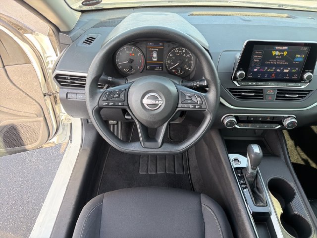 2025 Nissan Altima S - Photo 15