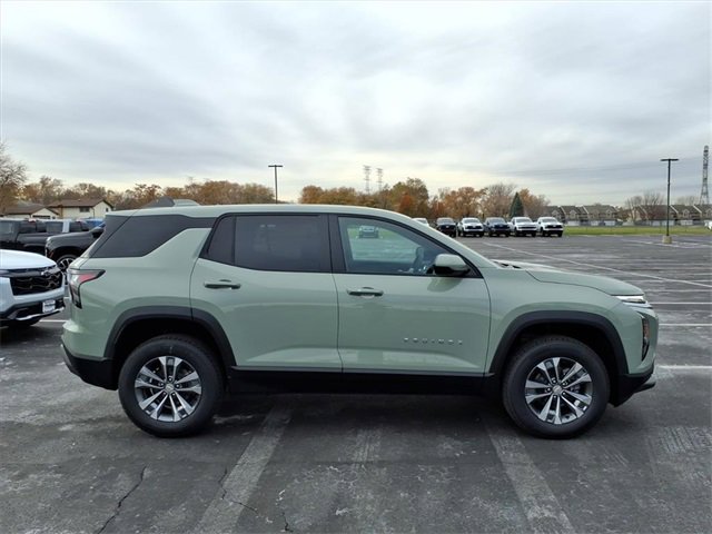 2026 Chevrolet Equinox LT photo 2