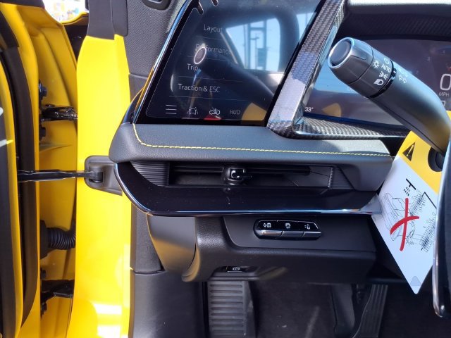 2027 Chevrolet Corvette 2LZ - Photo 10