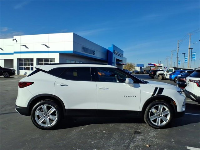 2026 Chevrolet Blazer 2LT photo 2