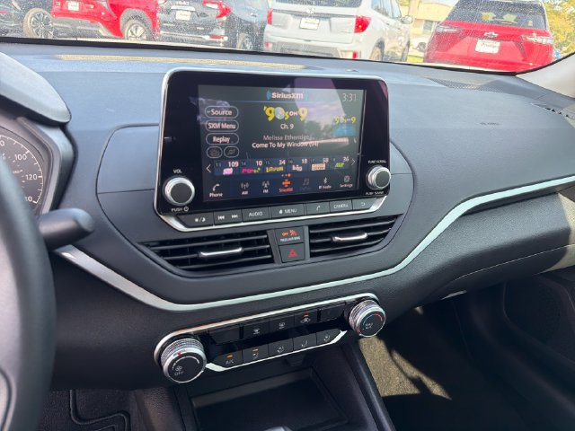 2025 Nissan Altima S - Photo 20