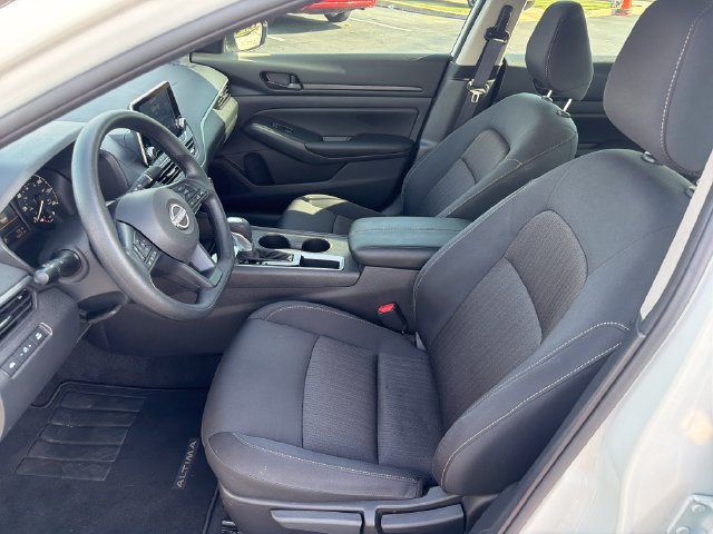 2025 Nissan Altima S - Photo 10