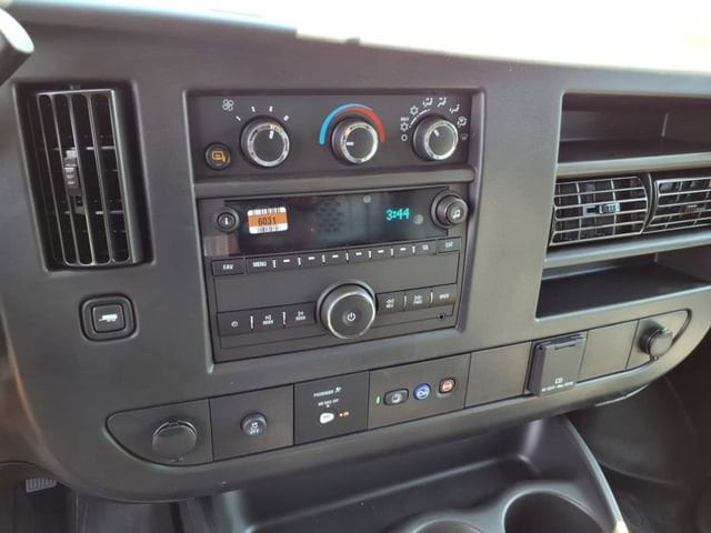 2025 Chevrolet Express Cargo Work Van - Photo 17