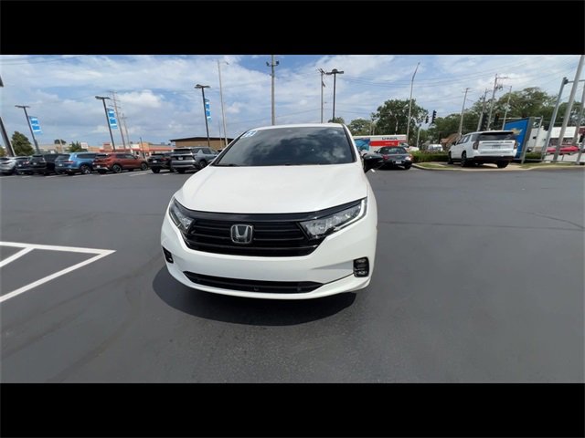 2023 Honda Odyssey Sport photo 3